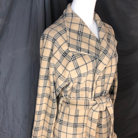 Moda Plaid Teddy Jacket with Belt - Picture 5 of 16
